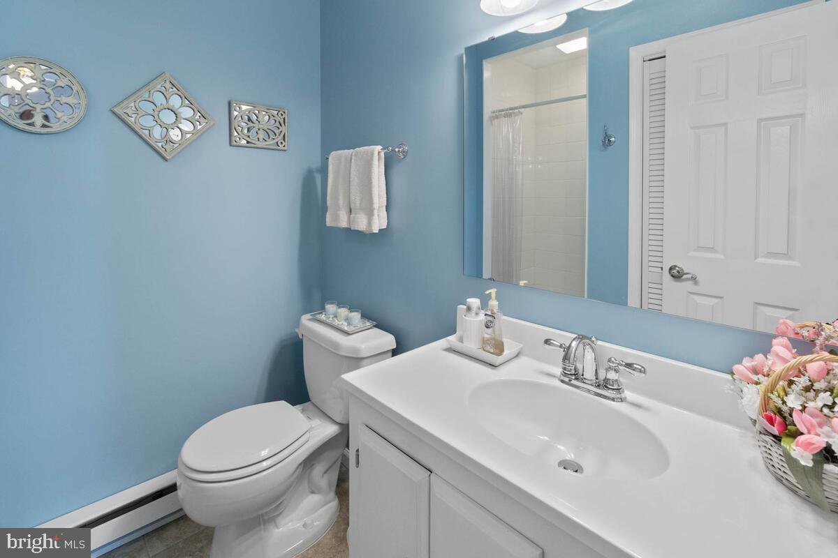 13132 Penn Shop Road Mount Airy, MD 21771 - Photo 24 of 50 Full Bath off Original Primary Bedroom