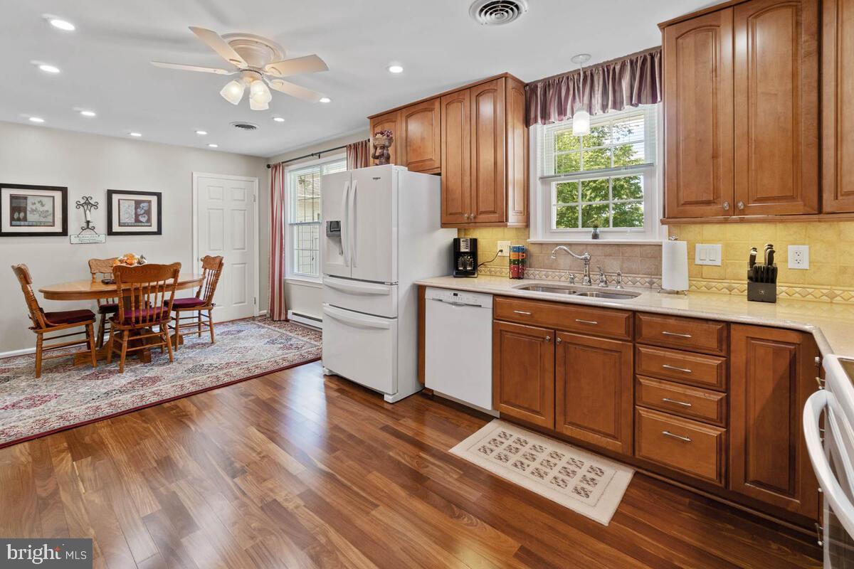 13132 Penn Shop Road Mount Airy, MD 21771 - Photo 9 of 50 KLitchen