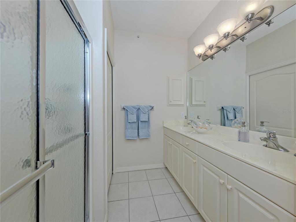 121 North Auburn Road, Unit 11 Venice, FL 34292 - Photo 16 of 33