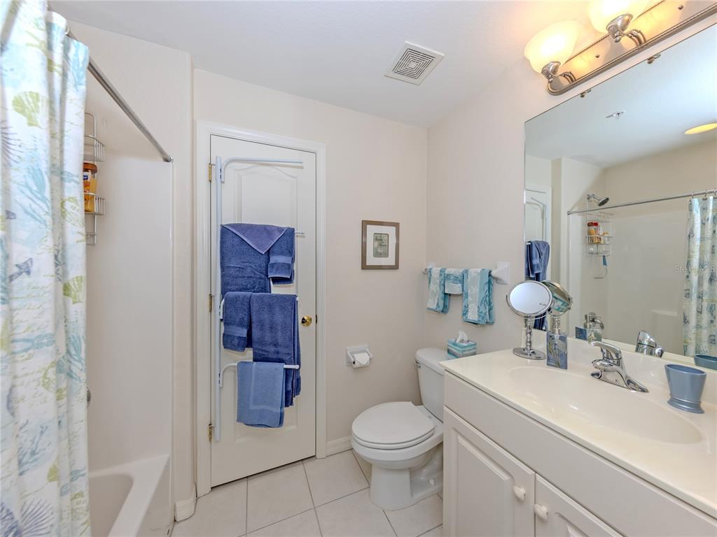 121 North Auburn Road, Unit 11 Venice, FL 34292 - Photo 18 of 33