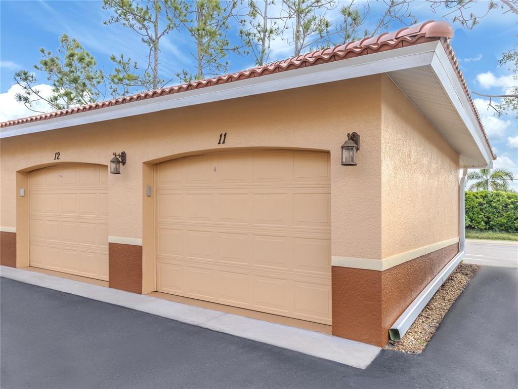 121 North Auburn Road, Unit 11 Venice, FL 34292 - Photo 24 of 33