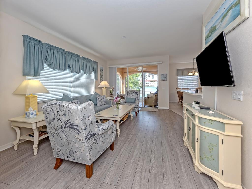 121 North Auburn Road, Unit 11 Venice, FL 34292 - Photo 5 of 33