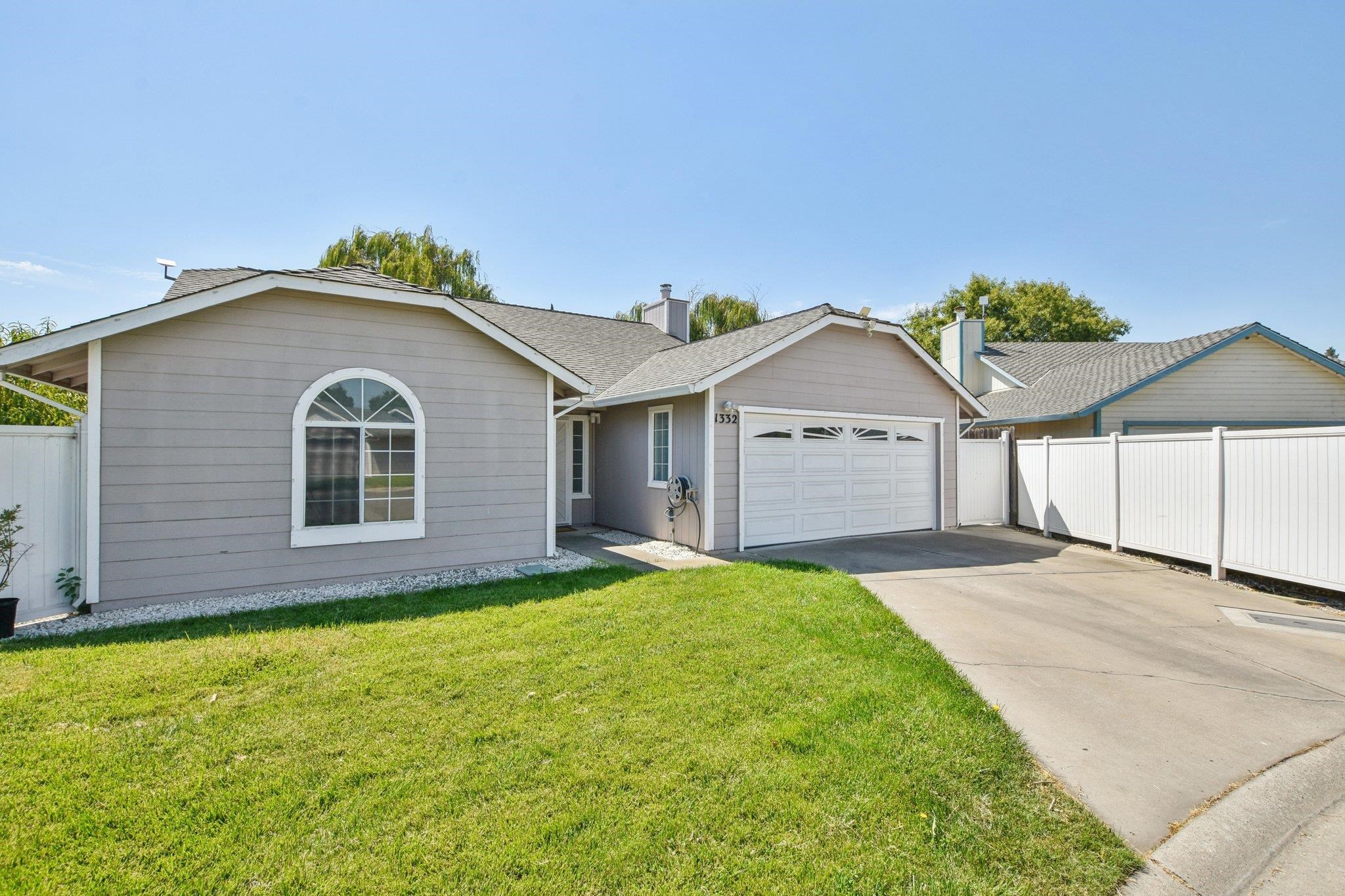 1332 Corodon Street Walnut Grove, CA 95690 - Photo 2 of 42