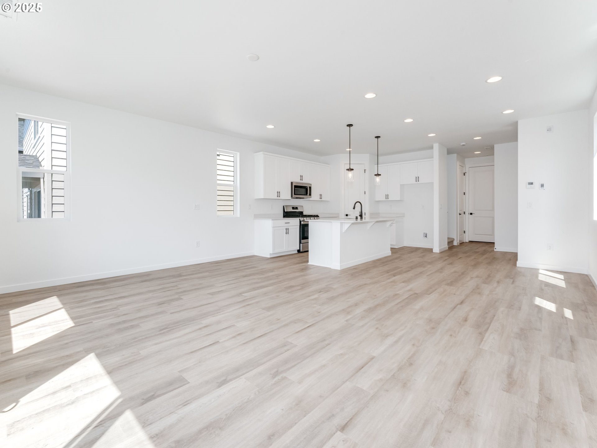 1007 Northwest 178th Street Ridgefield, WA 98642 - Photo 11 of 35 Gallery Image 11