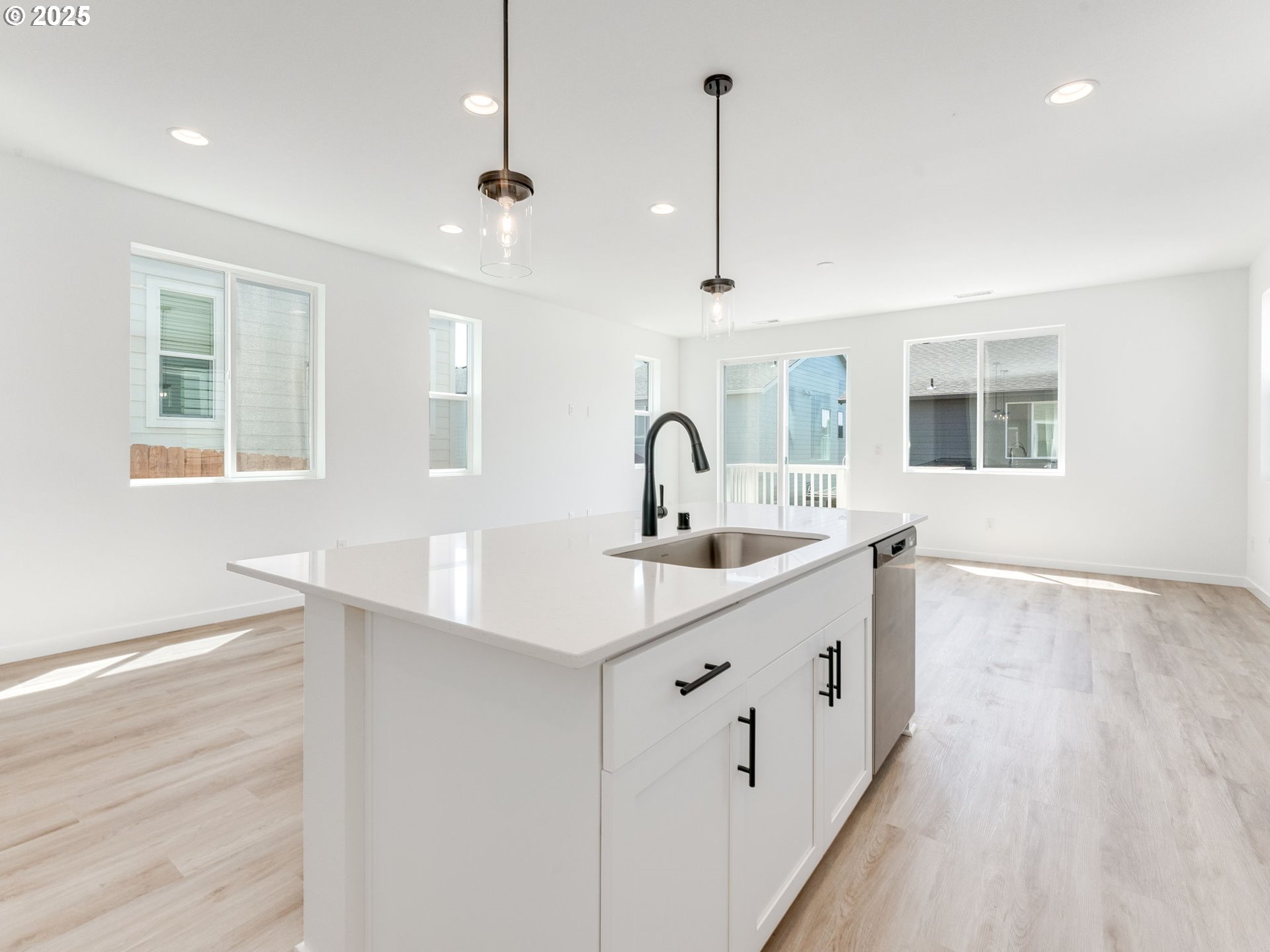 1007 Northwest 178th Street Ridgefield, WA 98642 - Photo 8 of 35 Gallery Image 8