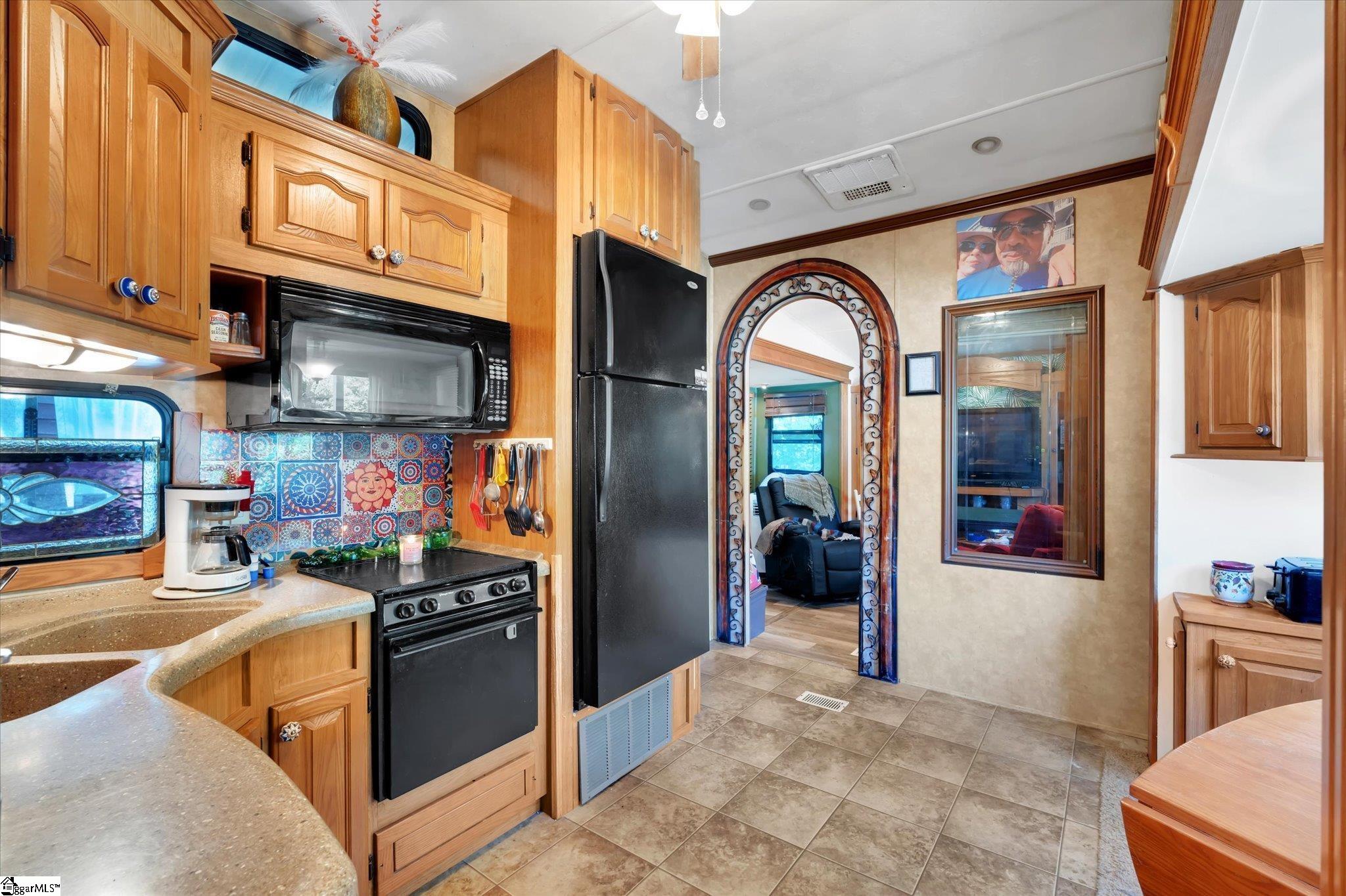 522 Loop Circle Westminster, SC 29693 - Photo 5 of 16