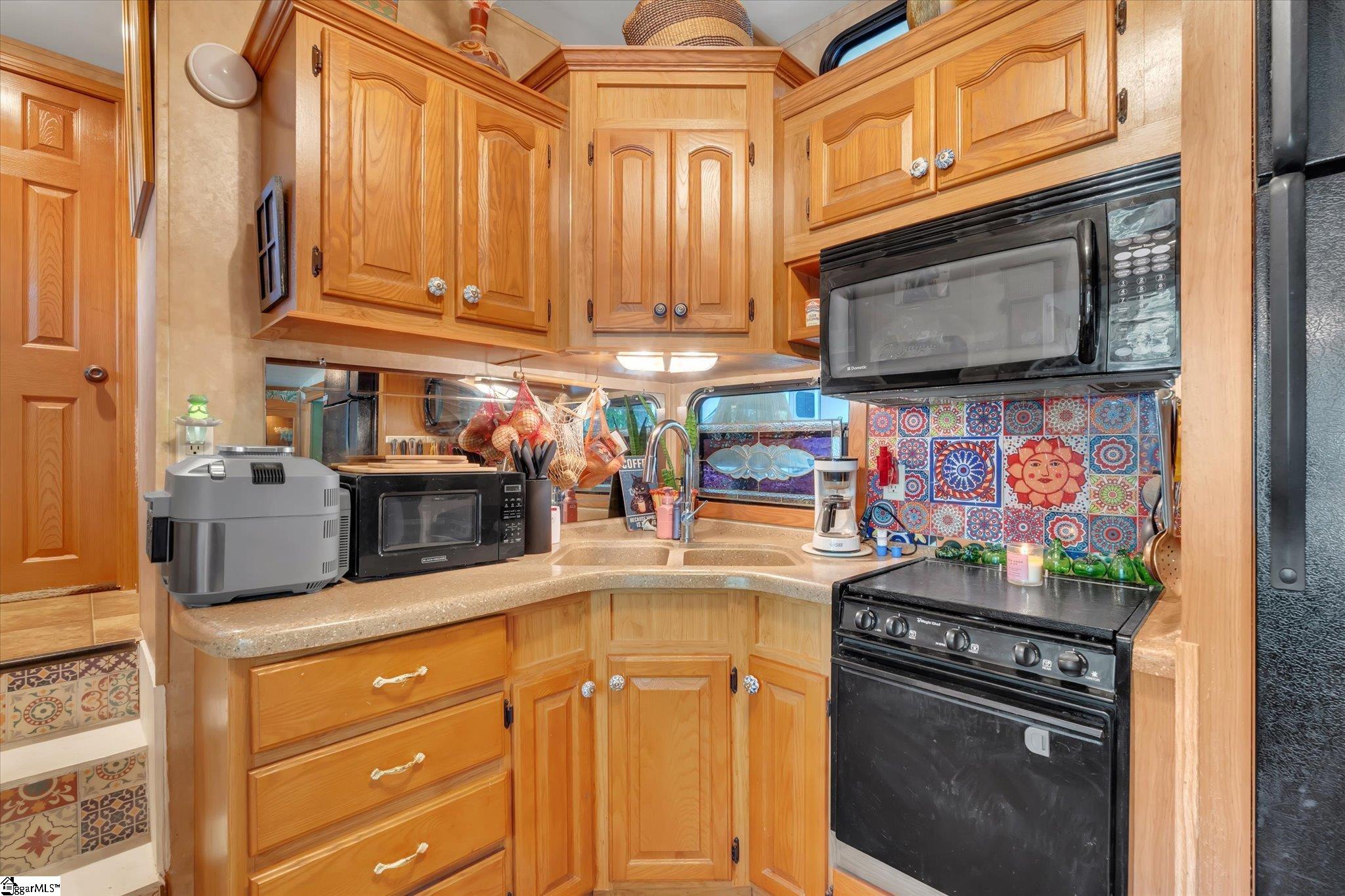 522 Loop Circle Westminster, SC 29693 - Photo 7 of 16