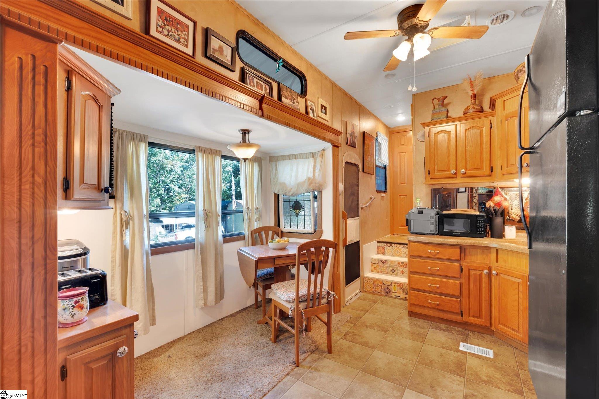 522 Loop Circle Westminster, SC 29693 - Photo 8 of 16