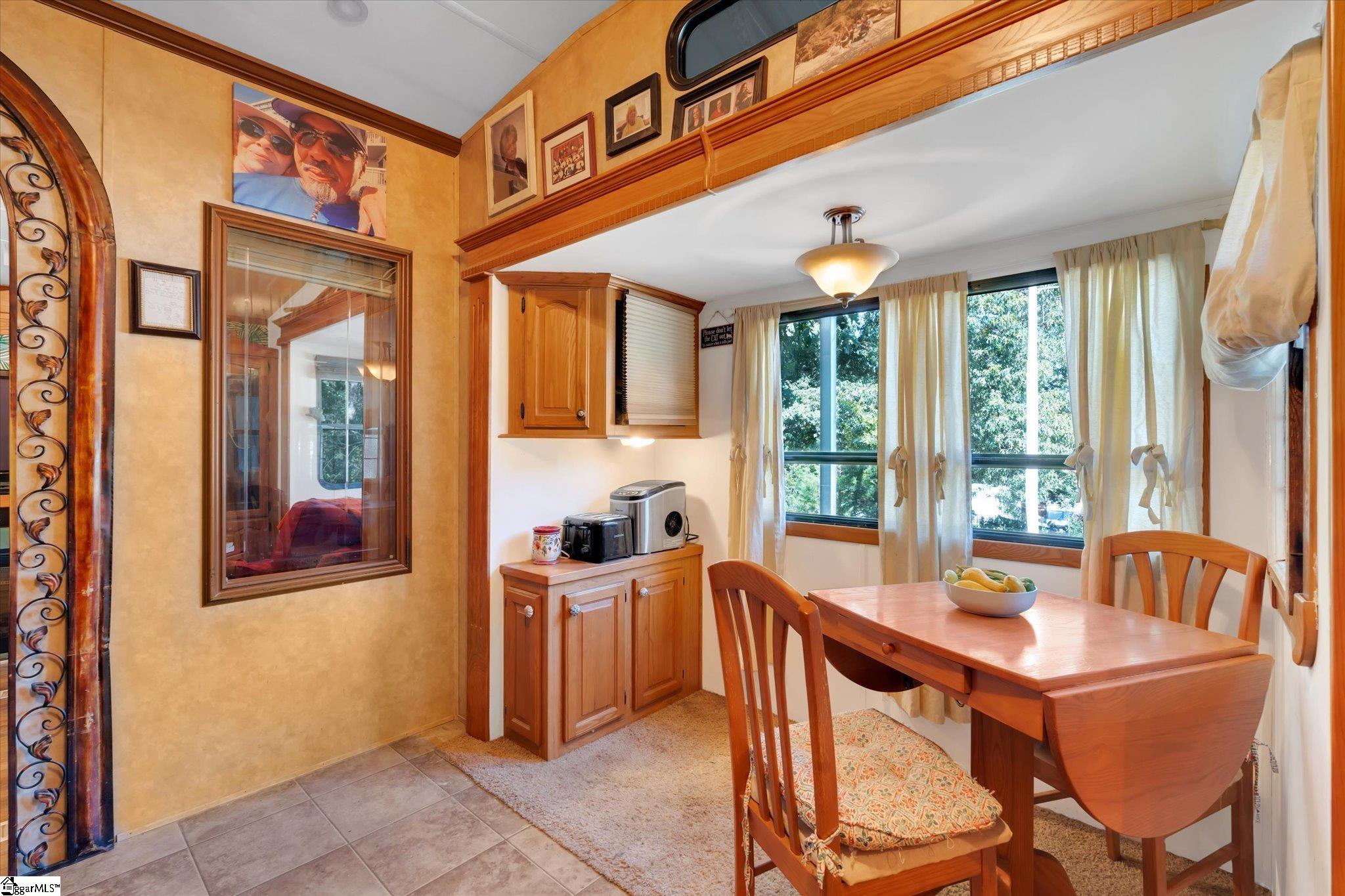 522 Loop Circle Westminster, SC 29693 - Photo 9 of 16