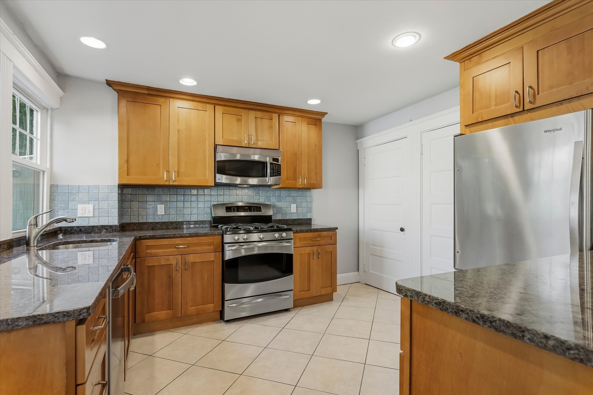 306 Edge Hill Road, Unit 2 Milton, MA 02186 - Photo 9 of 29 Gallery Image 9