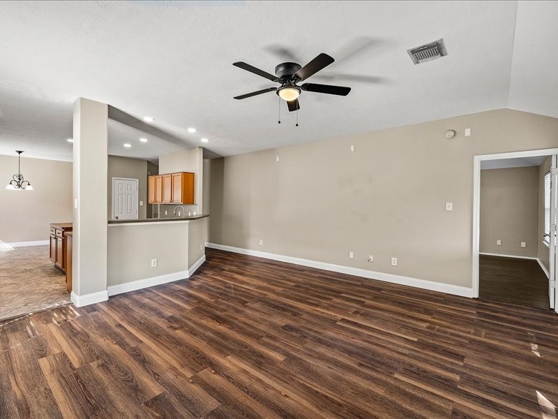 167 Rustic Colony Lane Dickinson, TX 77539 - Photo 30 of 32 Gallery Image 30