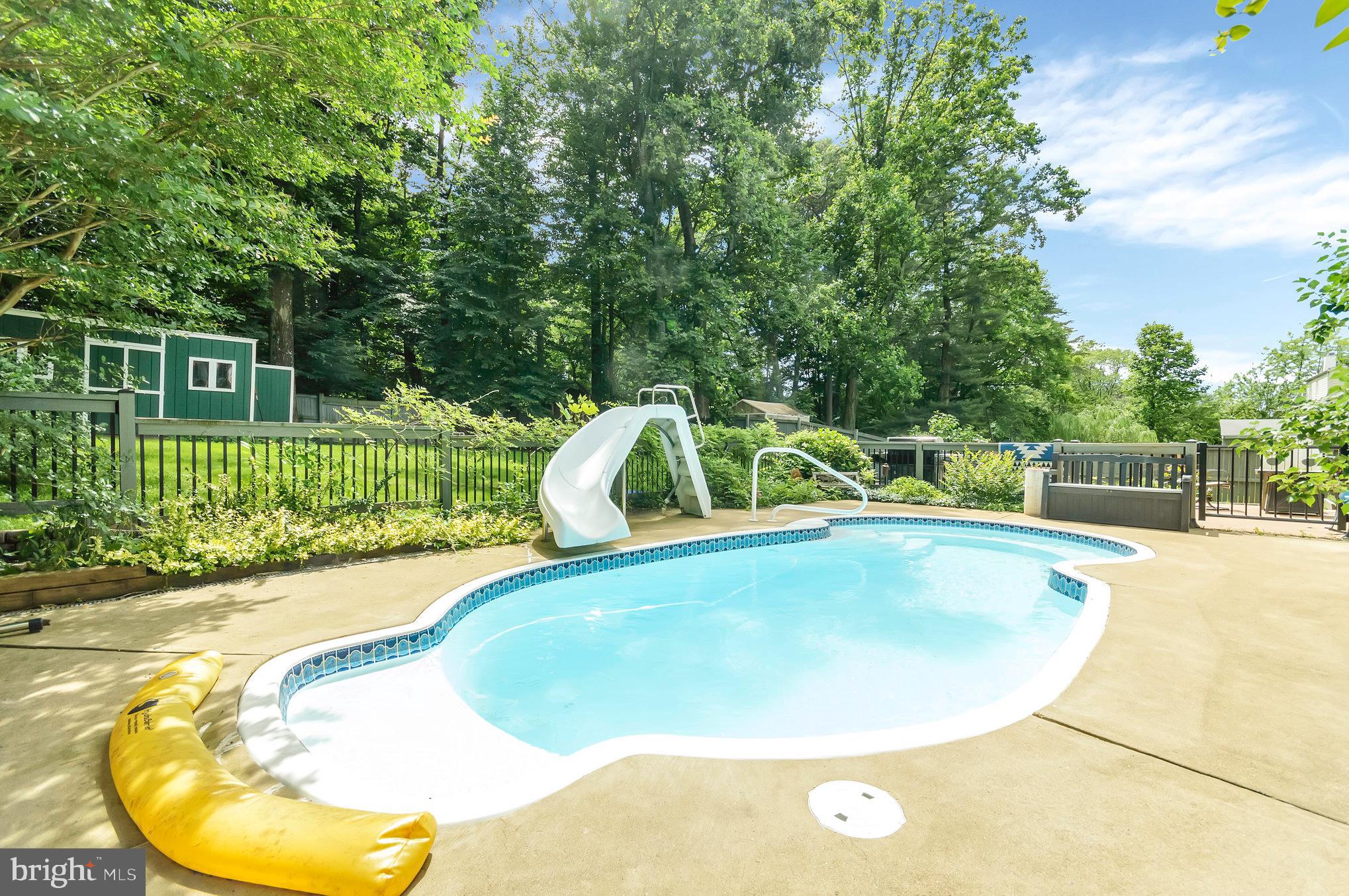 3813 Findley Road Woodbridge, VA 22193 - Photo 5 of 37 Inground Pool