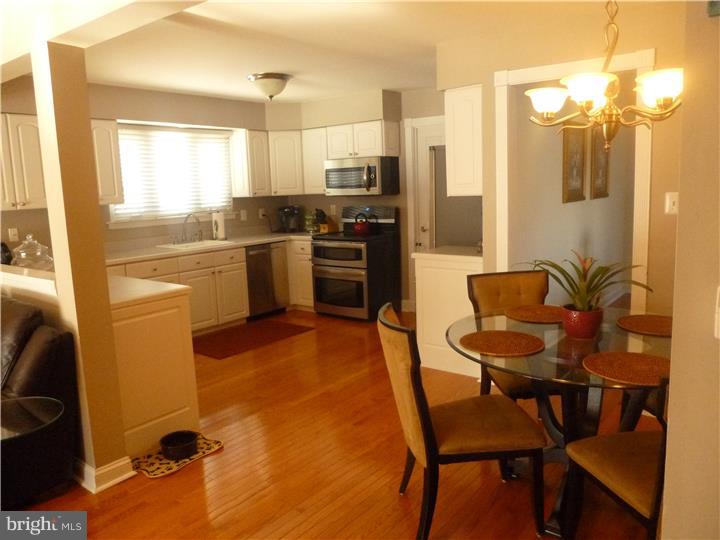 19 Upton Way Sewell, NJ 08080 - Photo 6 of 22 Kitchen