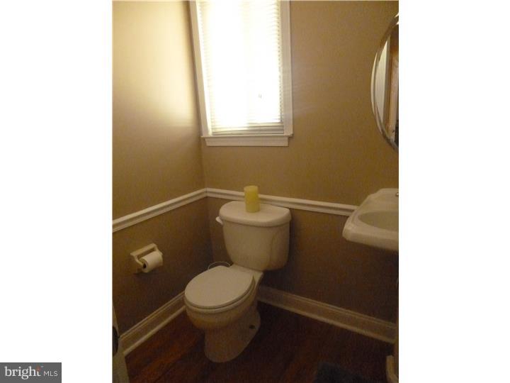 19 Upton Way Sewell, NJ 08080 - Photo 7 of 22 Half Bath