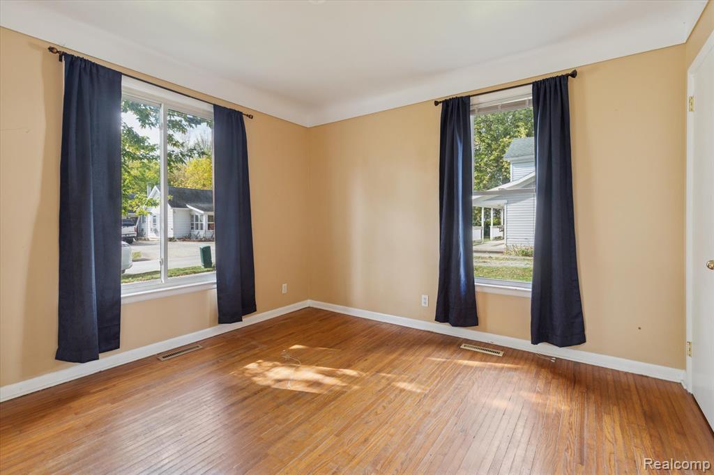666 Pearl Street Dundee, MI 48131 - Photo 12 of 43