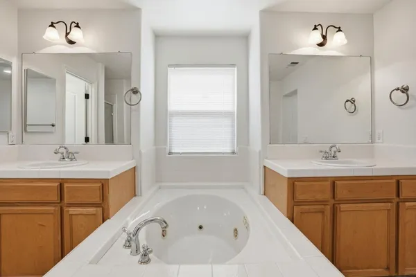$599,888 | 381 Honeybell Street, Los Banos, CA 93635
