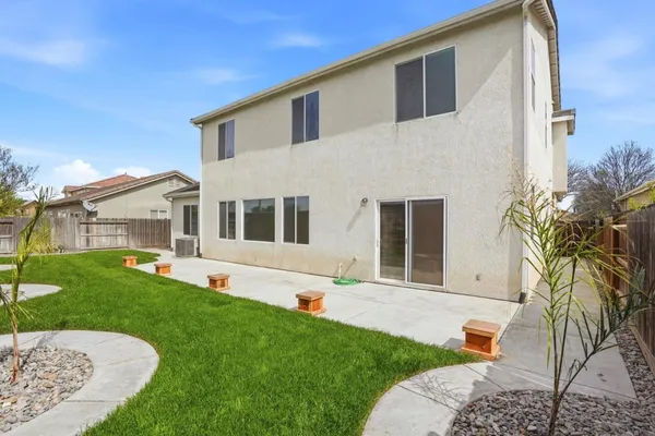 $599,888 | 381 Honeybell Street, Los Banos, CA 93635