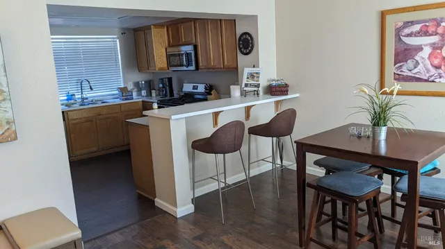 $3,900 | 702 Daniels Avenue, Vallejo, CA 94590