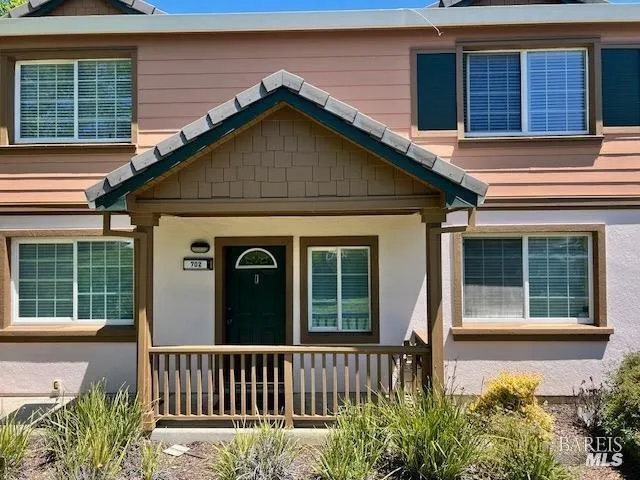 $3,900 | 702 Daniels Avenue, Vallejo, CA 94590