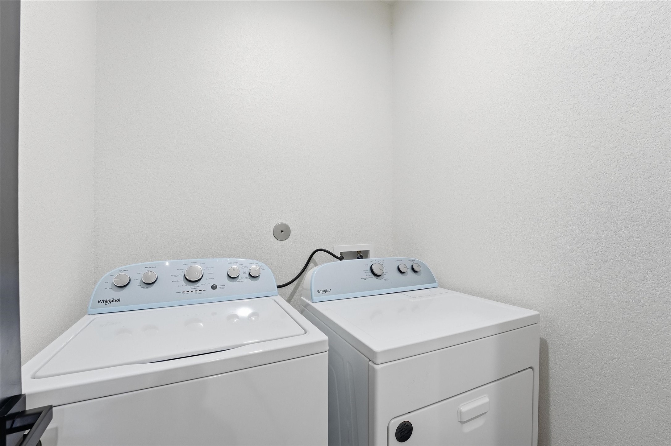7908 Brandon Street, Unit B Houston, TX 77051 - Photo 17 of 19 Washer/Dryer upstairs