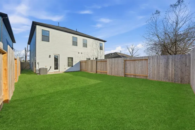 $2,200 | 7908 Brandon Street, Unit B, Houston, TX 77051