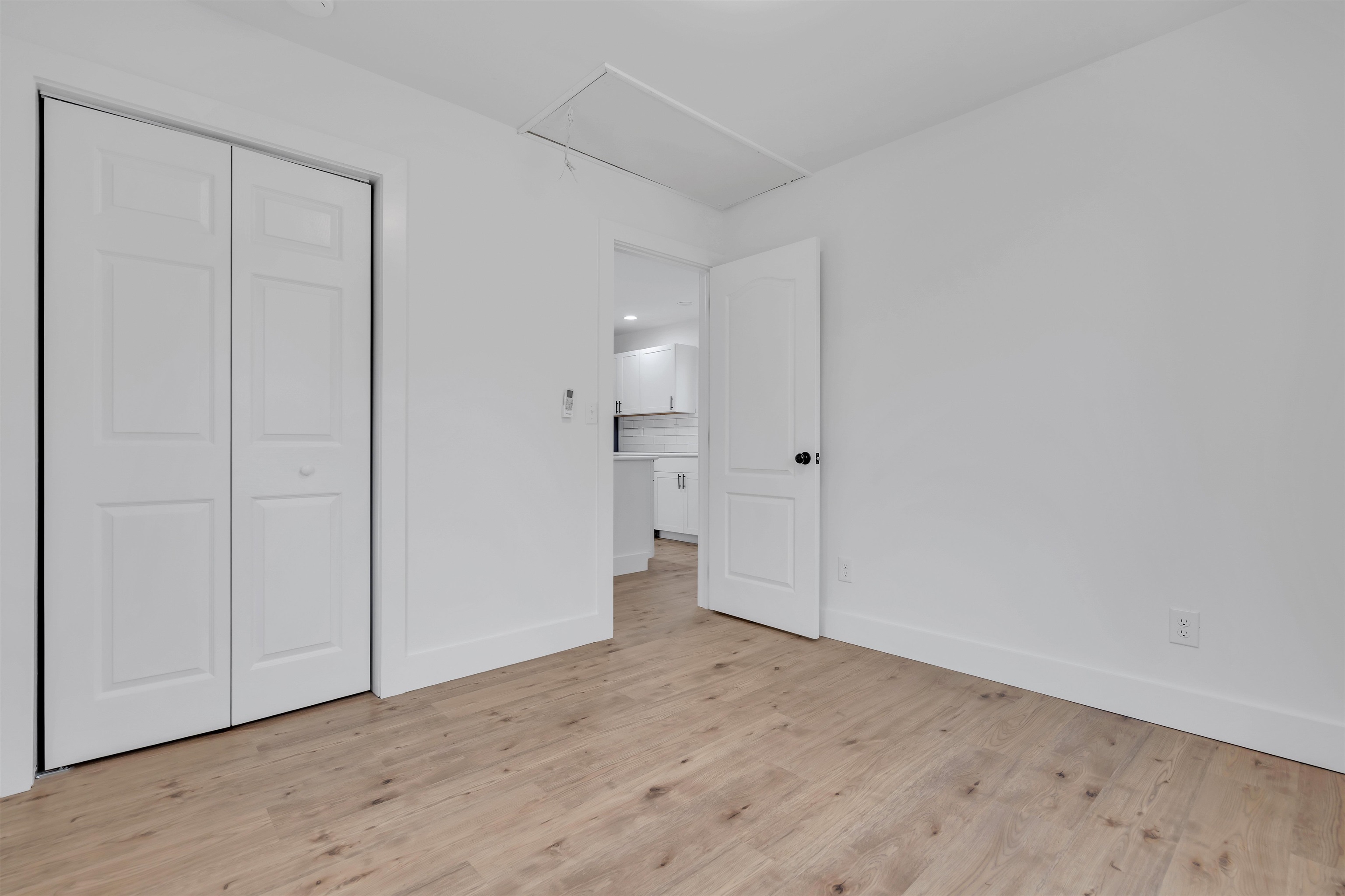 539 Seashore Road Erma, NJ 08204 - Photo 12 of 18 a view of an empty room with wooden floor