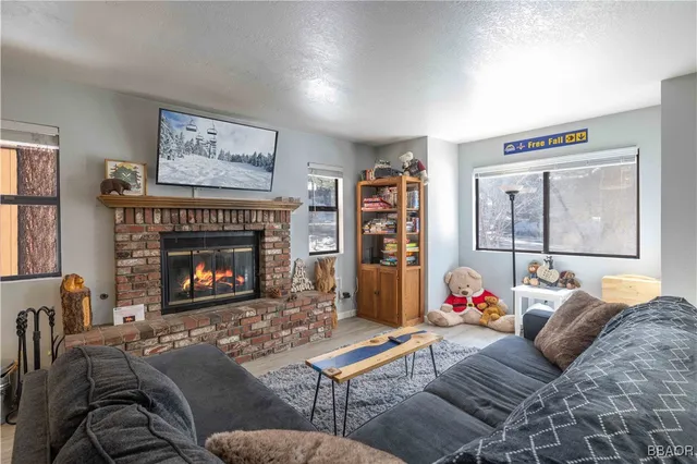 $445,000 | 723 Summit Boulevard, Unit 2, Big Bear Lake, CA 92315