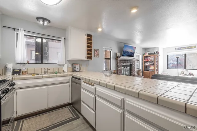 $445,000 | 723 Summit Boulevard, Unit 2, Big Bear Lake, CA 92315