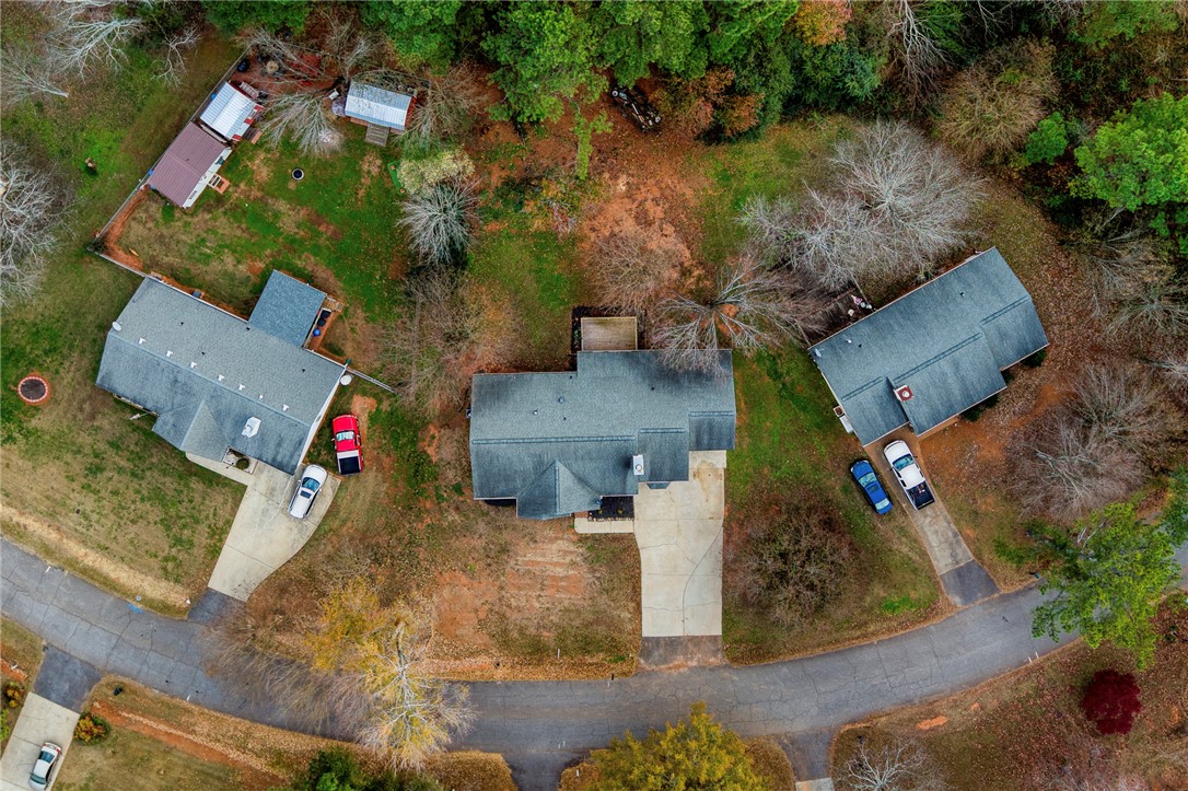 1209 Westgate Road Anderson, SC 29626 - Photo 9 of 40 Gallery Image 9