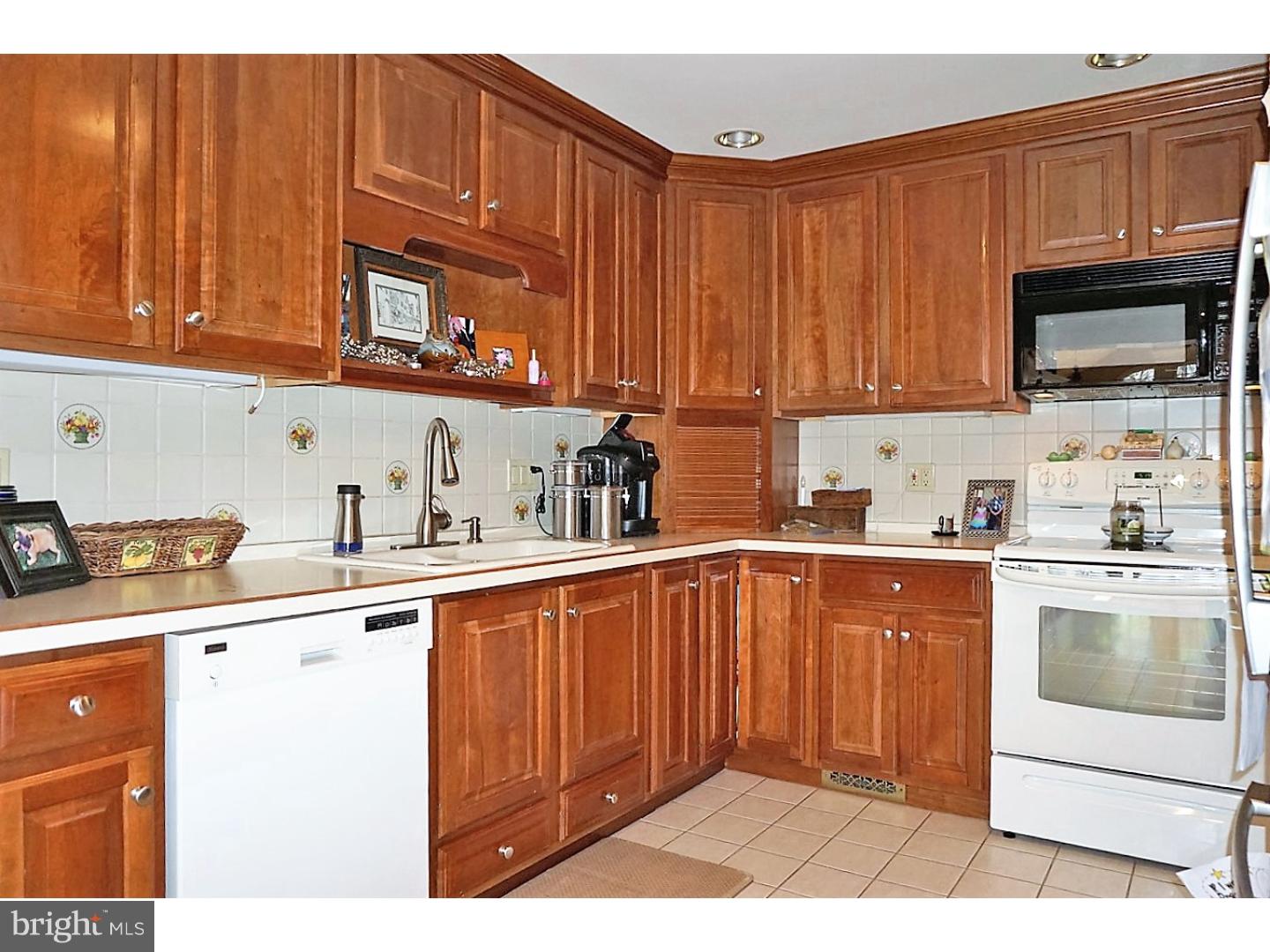 143 Beaverbrook Road Delran, NJ 08075 - Photo 16 of 25