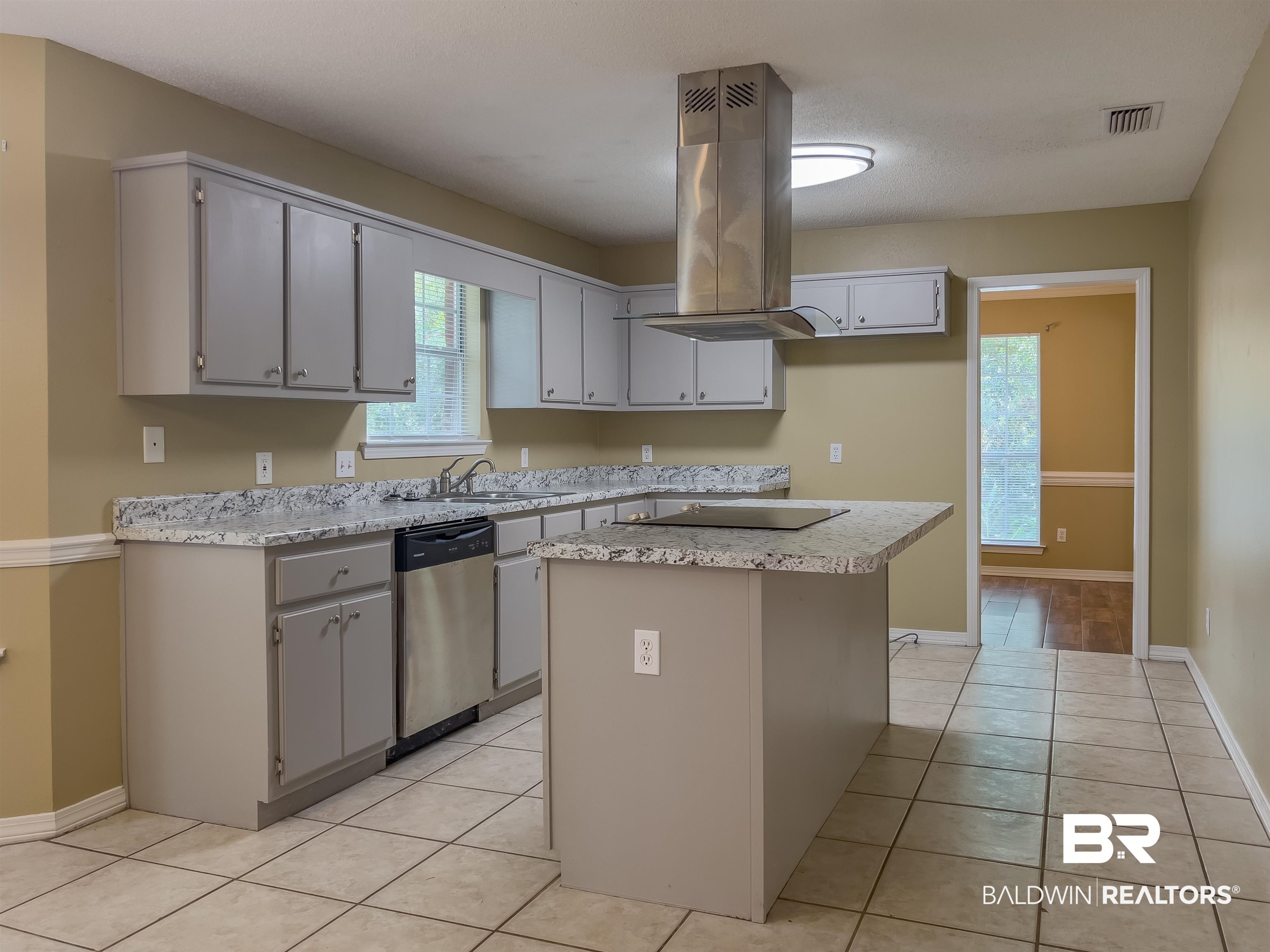 125 Lakeview Loop Daphne, AL 36526 - Photo 3 of 22