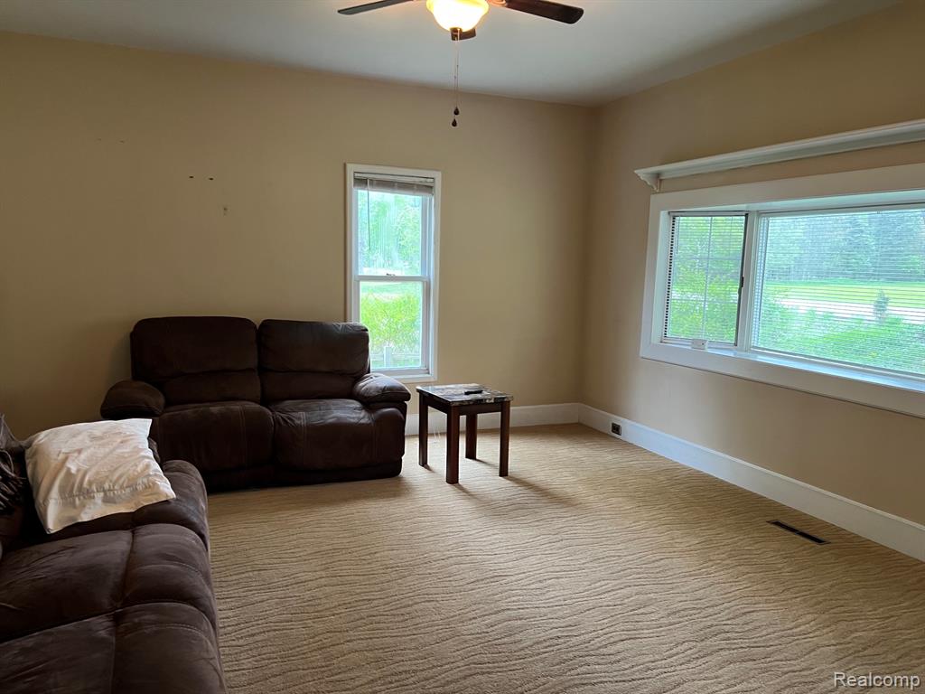 25 West Hunters Creek Road Lapeer, MI 48446 - Photo 11 of 28