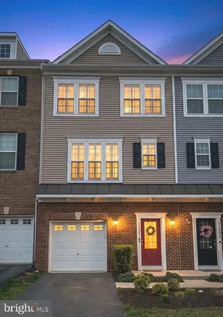 $570,000 | 15292 Westham Court, Haymarket, VA 20169