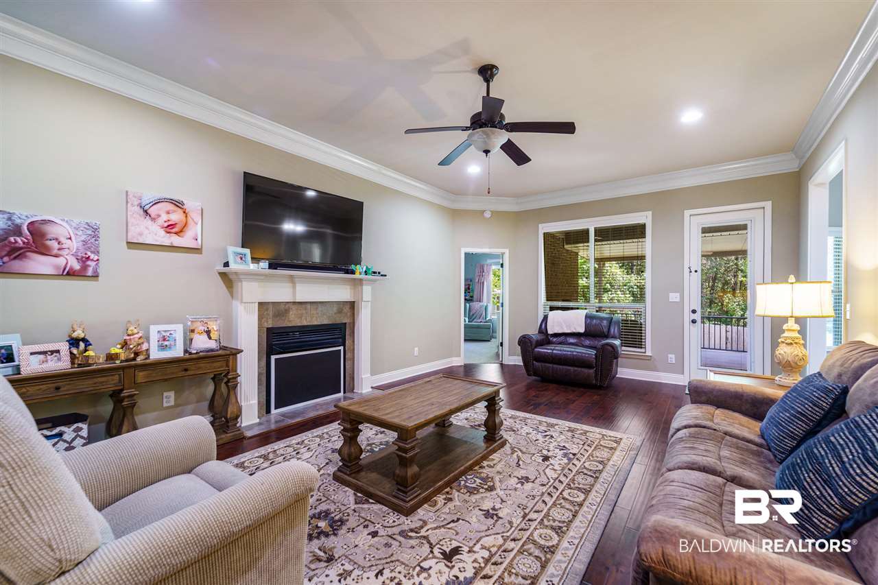 9692 Tanager Lane Daphne, AL 36527 - Photo 7 of 28 Family Room