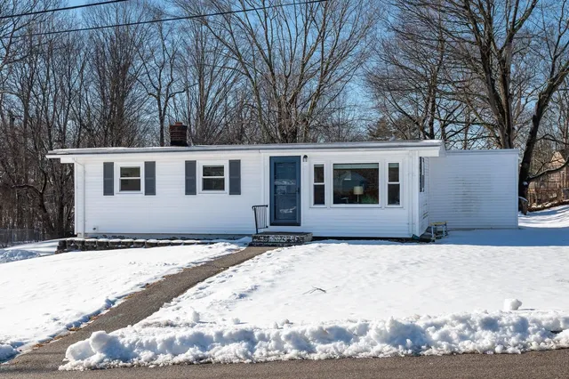 $539,000 | 23 Meadow Lane, Greenland, NH 03840