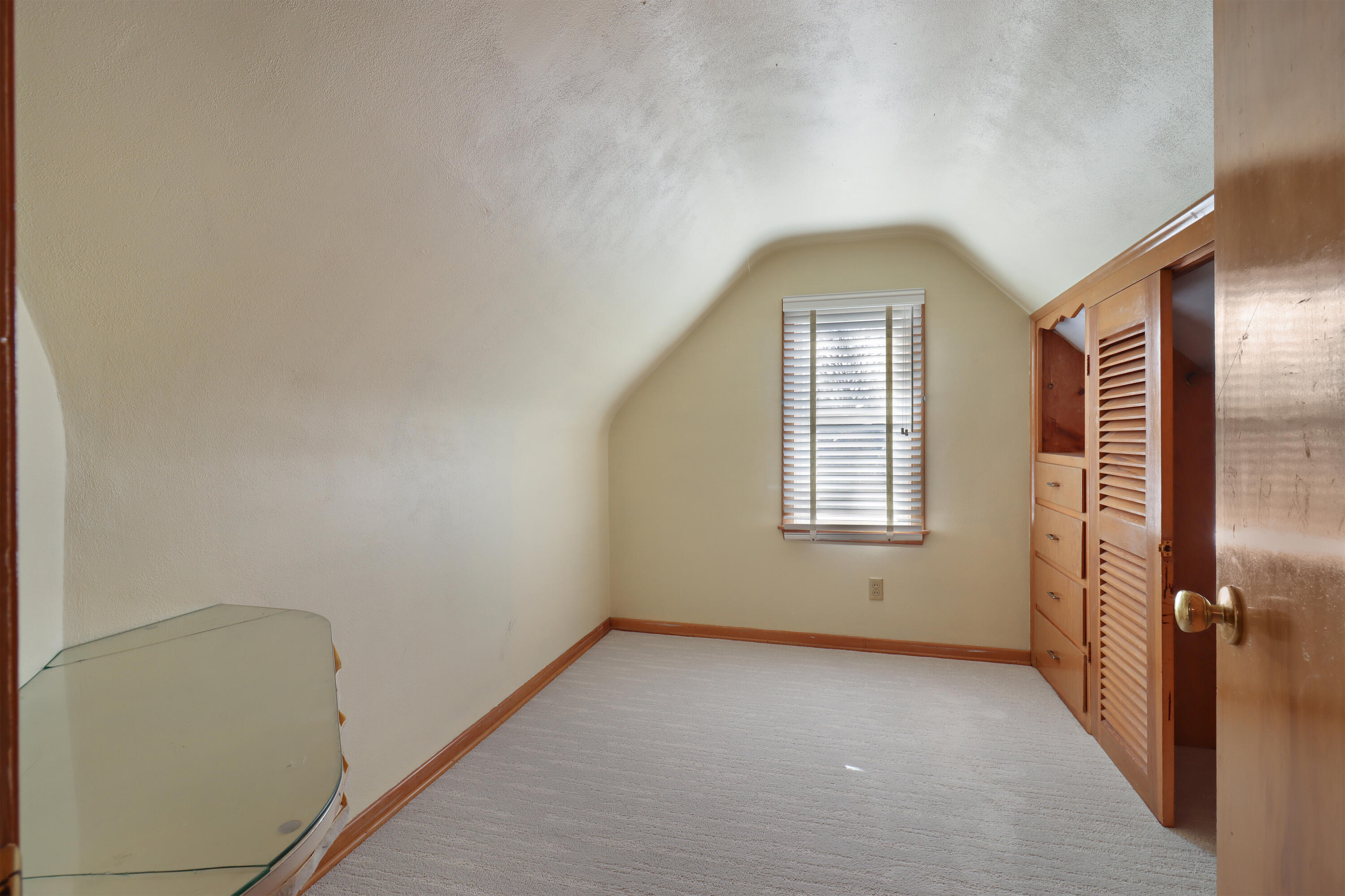 4320 Wilson Road Kenosha, WI 53142 - Photo 19 of 33 Bedroom 4 or Primary Closet