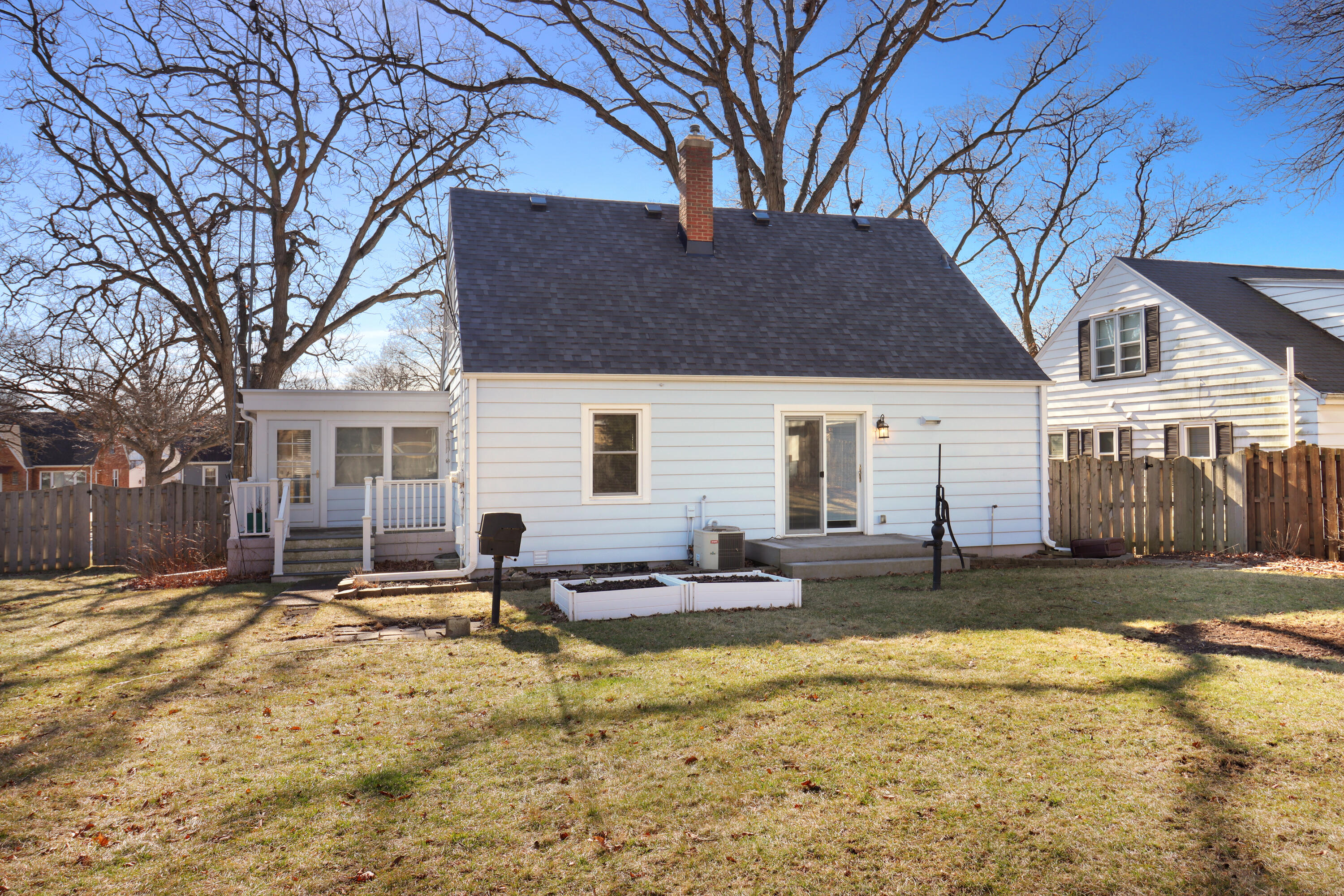 4320 Wilson Road Kenosha, WI 53142 - Photo 29 of 33 Back of Home