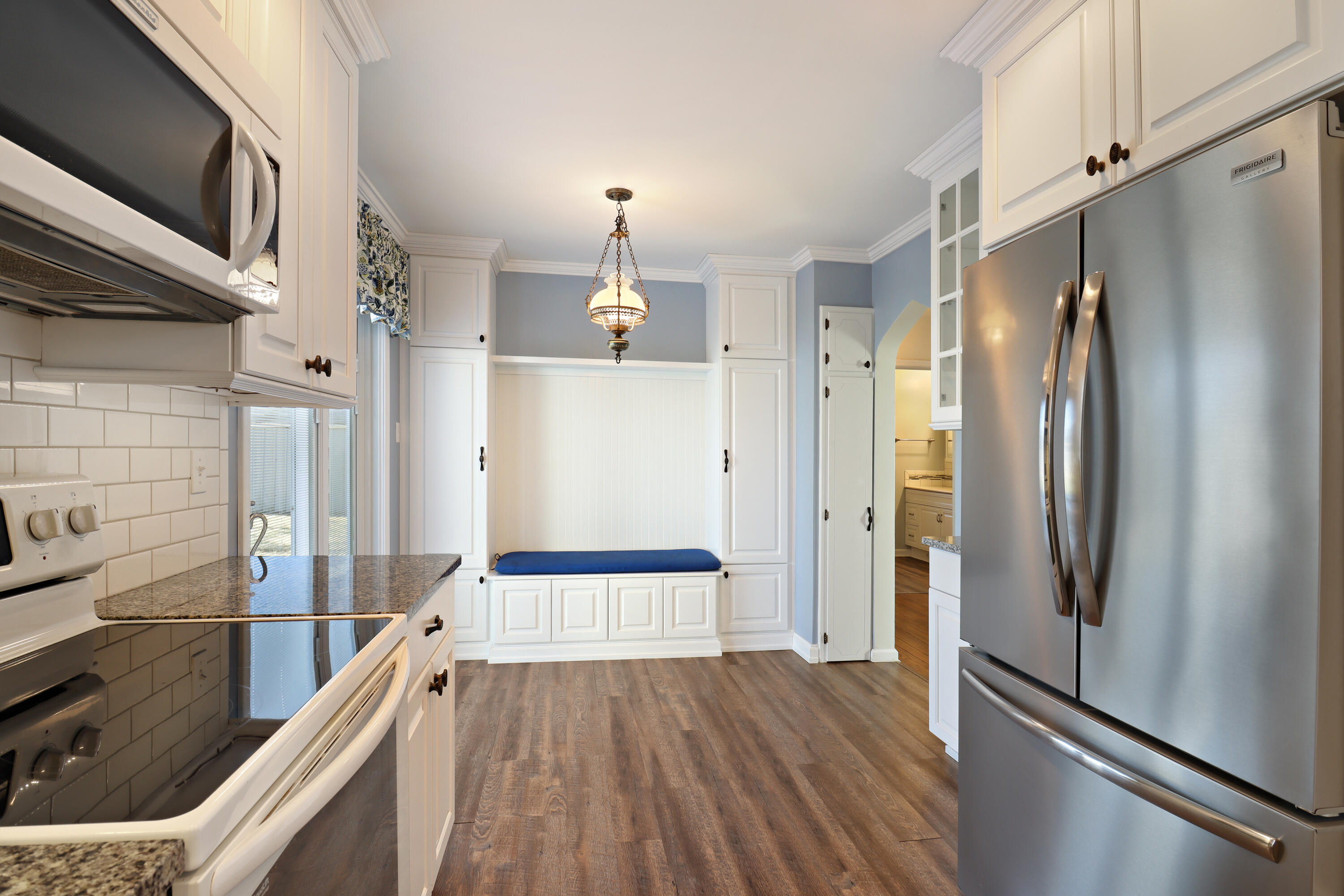 4320 Wilson Road Kenosha, WI 53142 - Photo 7 of 33 Kitchen Looking into Dinette
