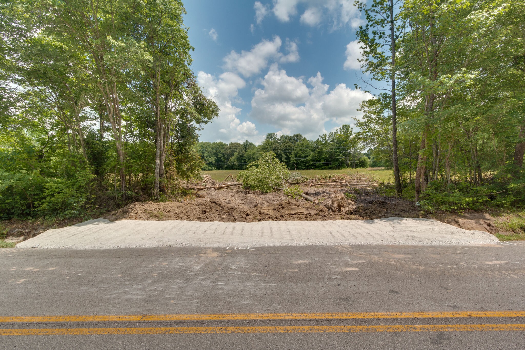 0 16th Model Road Manchester, TN 37355 - Photo 10 of 16 a view of a road with a trees
