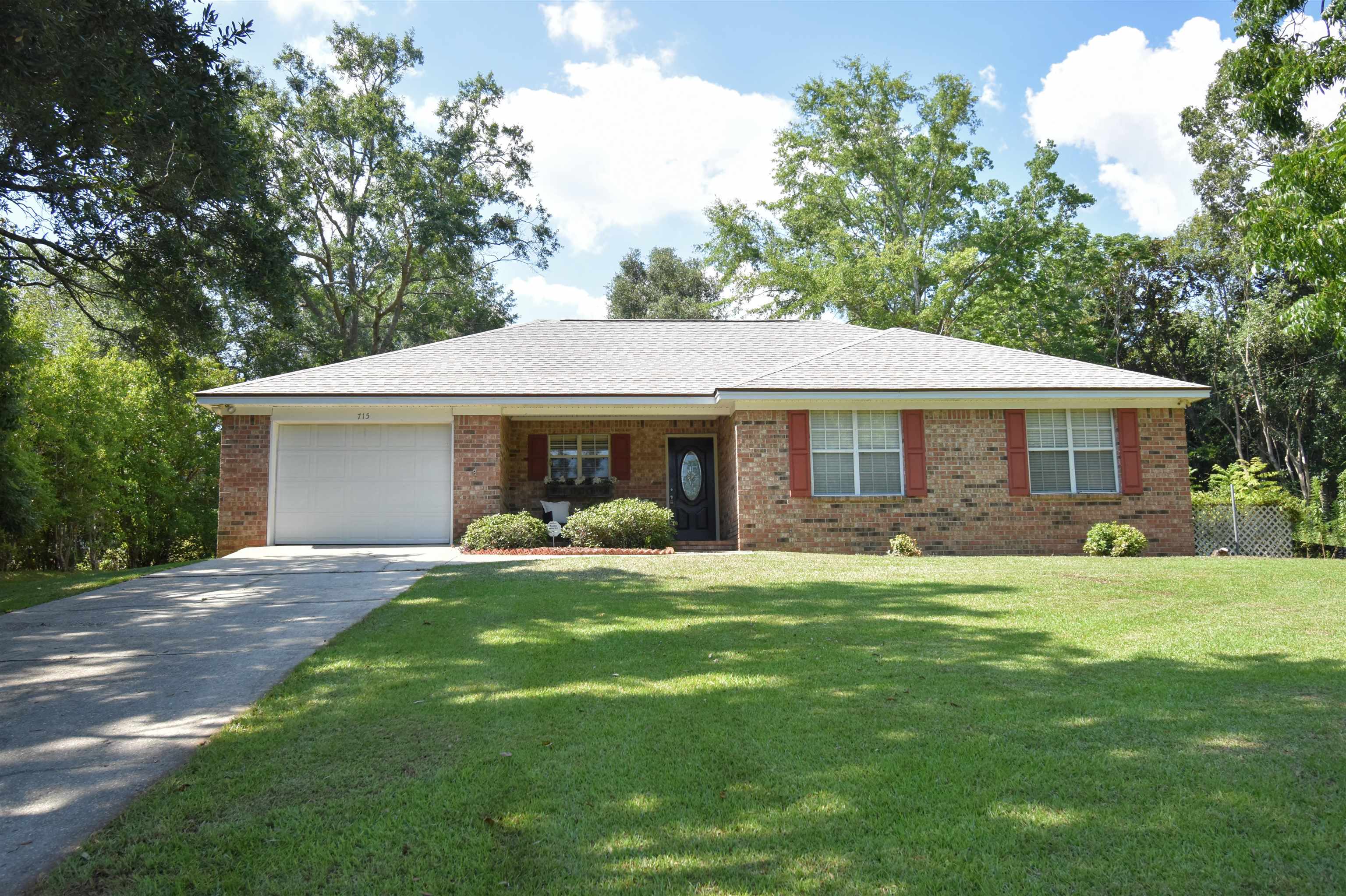 715 Johnson Avenue Fairhope, AL 36532 - Photo 1 of 14 Brand New Roof!!