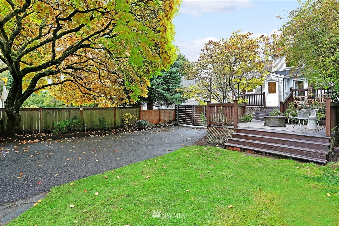 1039 Northeast 91st Street Seattle, WA 98115 - Photo 23 of 25 a garden view with a seating space