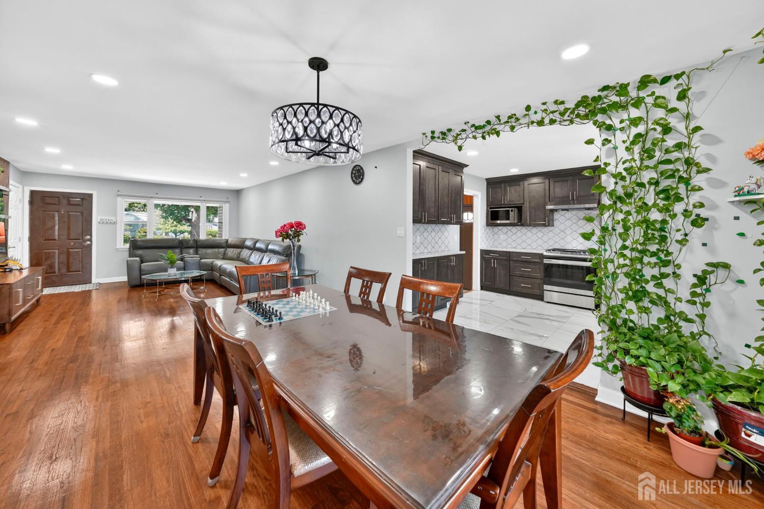 59 Eden Avenue Edison, NJ 08817 - Photo 15 of 45