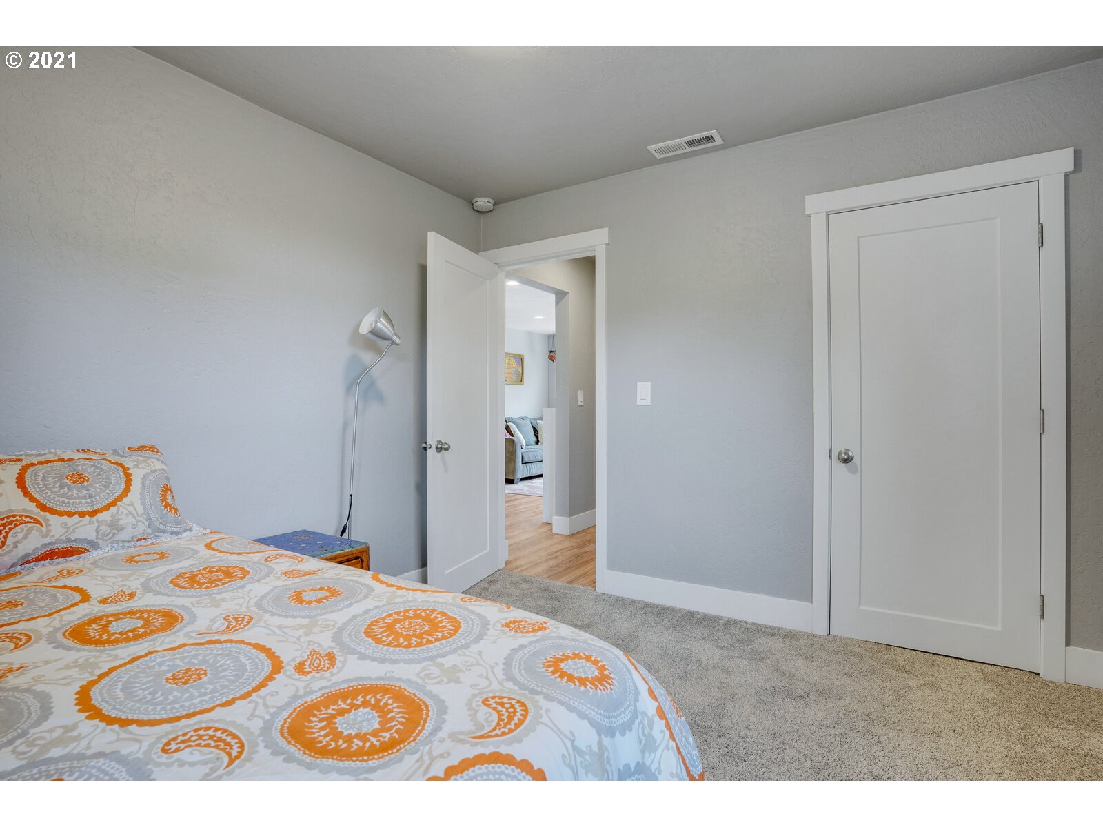 1015 Rural Avenue Southeast Salem, OR 97302 - Photo 16 of 29 Gallery Image 16