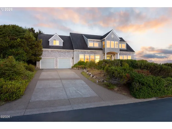 a view of house and outdoor space