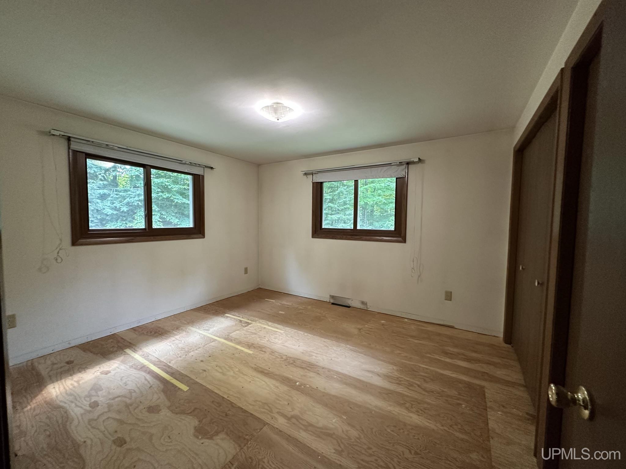 6436 K 5 Escanaba, MI 49829 - Photo 6 of 9