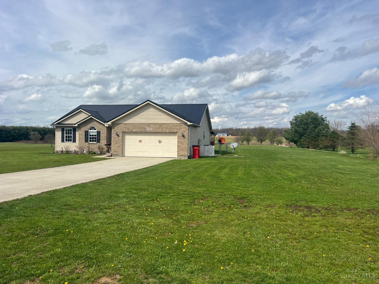 5087 Panhandle Road New Vienna, OH 45159 - Photo 3 of 12