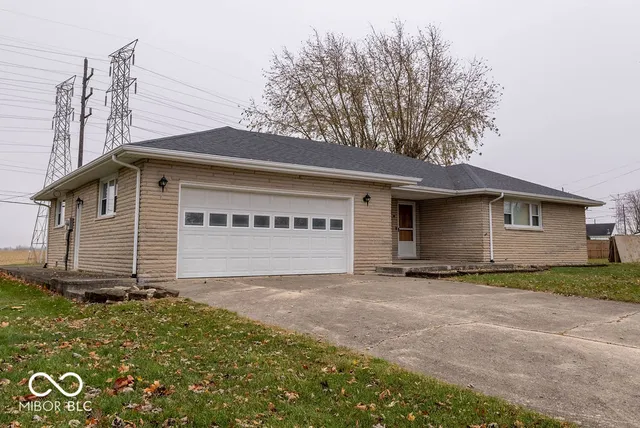 $225,000 | 2706 Maple Drive, New Castle, IN 47362