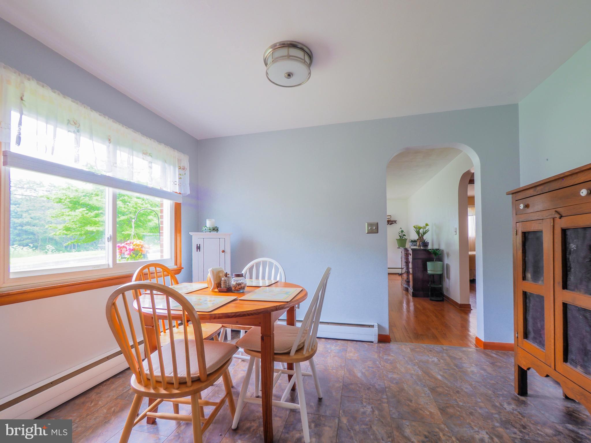 2739 Manchester Road Westminster, MD 21157 - Photo 25 of 43 Eat in kitchen