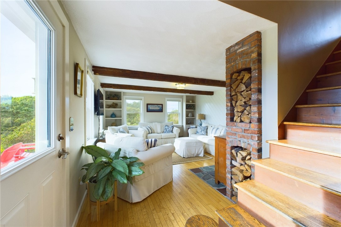 1087 Lakeside Drive Block Island, RI 02807 - Photo 13 of 33