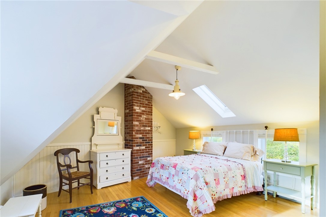 1087 Lakeside Drive Block Island, RI 02807 - Photo 15 of 33